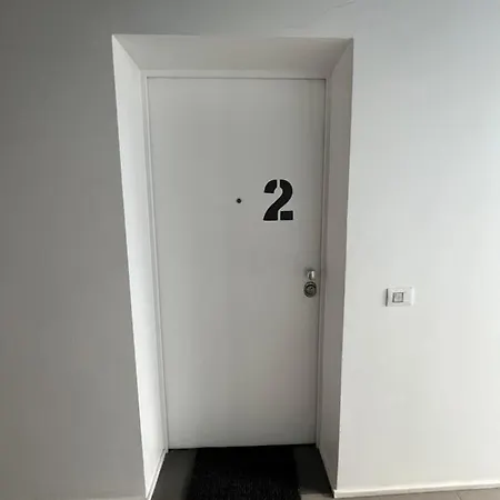 Space In The Center Lägenhet